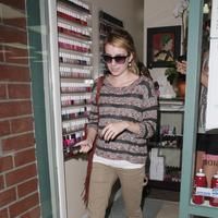 Emma Roberts leaving a nail salon in Beverly Hills photos | Picture 63940